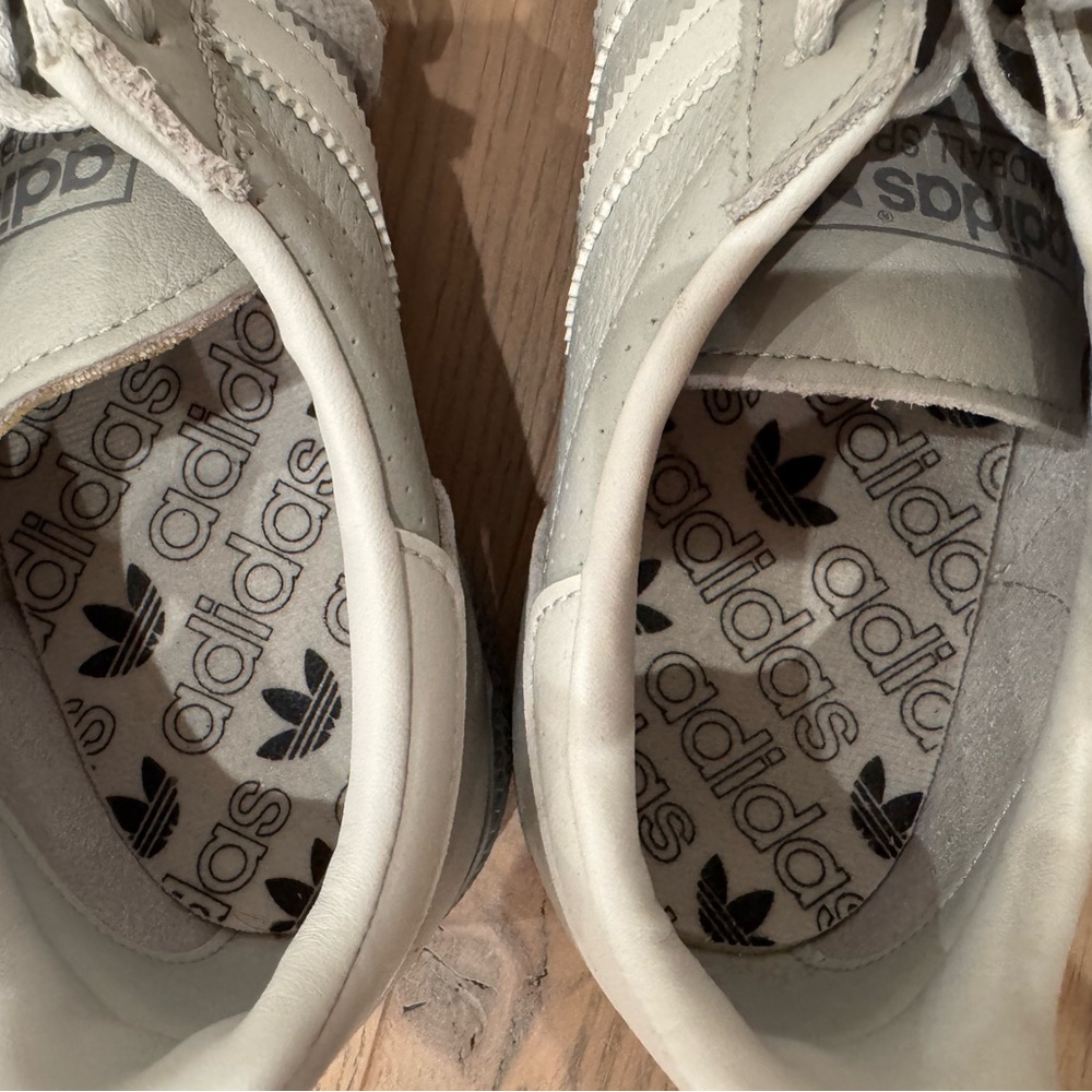 Adidas Espezial Classic Gray and White stripe all leather sneakers Size 8.5 Mens - Picture 4 of 7
